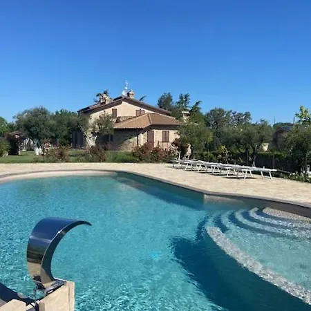 Madonna Carradori Bed & Breakfast 3*