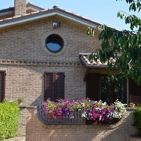 Madonna Carradori Offagna