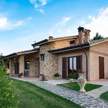 Madonna Carradori